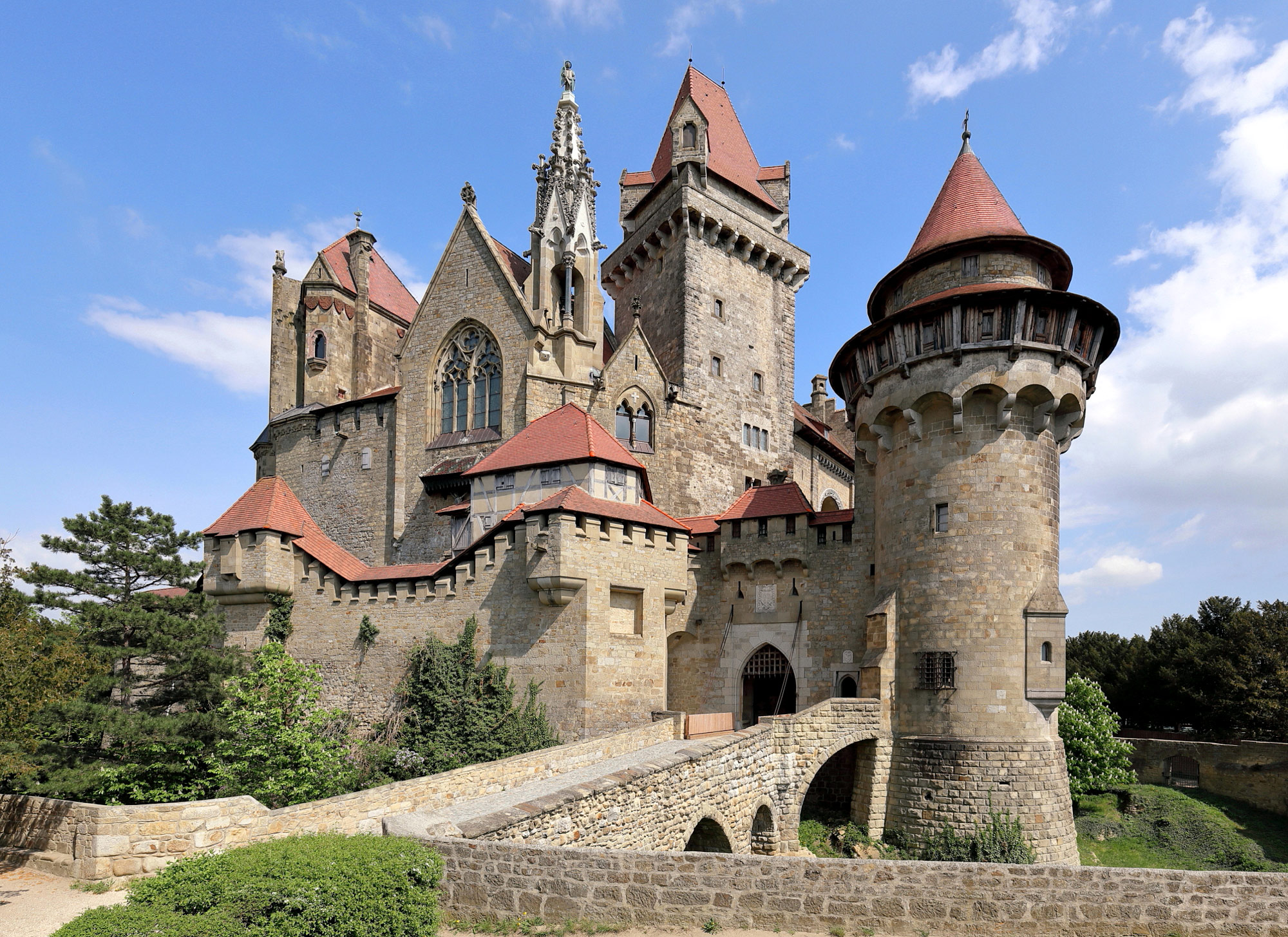 Burg Kreuzenstein, Leobendorf